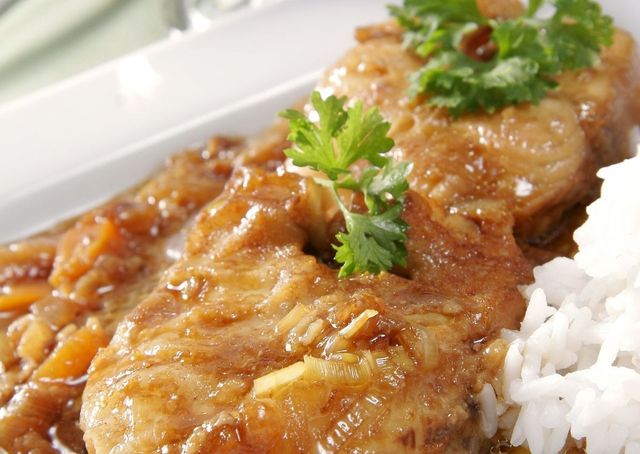 Food, Steamed rice, White rice, Cuisine, Ingredient, Dish, Meat, Rice, Jasmine rice, Recipe, 