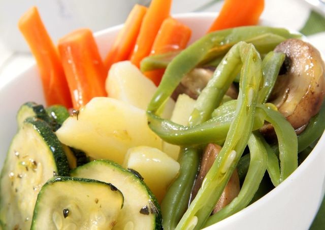 Food, Produce, Vegetable, Cuisine, Whole food, Ingredient, Carrot, Salad, Natural foods, Root vegetable, 