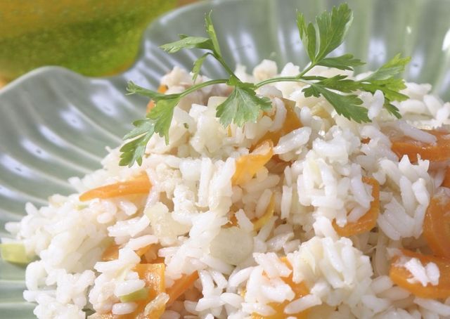 Steamed rice, Food, White rice, Rice, Ingredient, Jasmine rice, Recipe, Basmati, Staple food, Garnish, 