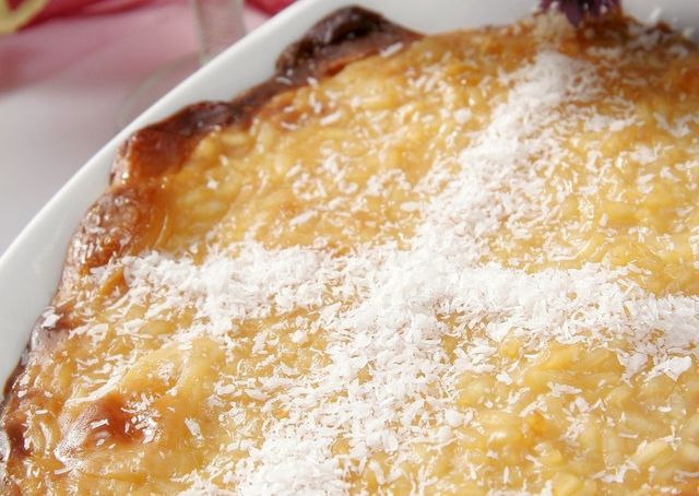 Yellow, Food, Recipe, Dish, Ingredient, Comfort food, Cooking, Powdered sugar, Delicacy, Casserole, 