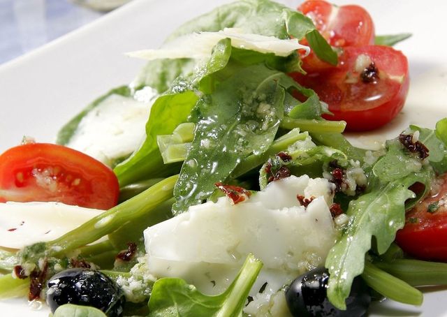Food, Salad, Vegetable, Produce, Ingredient, Tomato, Leaf vegetable, Plum tomato, Dish, Fruit, 