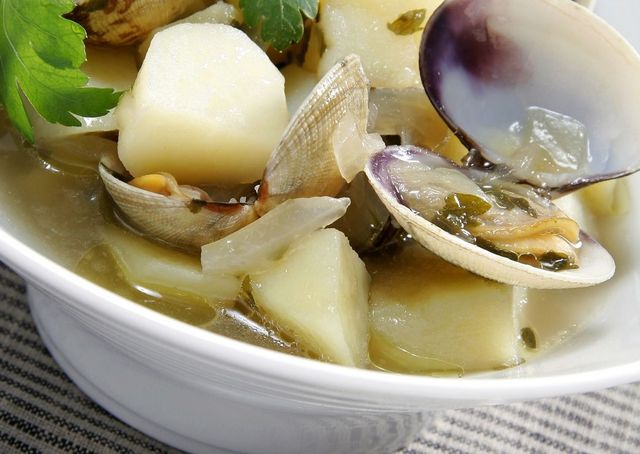 Food, Ingredient, Fluid, Bivalve, Dish, Soup, Clam, Recipe, Produce, Seafood, 