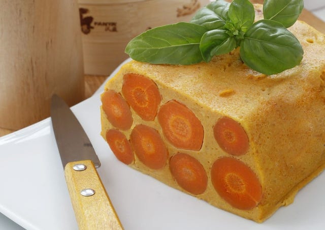 Food, Ingredient, Orange, Cuisine, Garnish, Dish, Kitchen utensil, Kitchen knife, Baked goods, Recipe, 