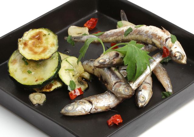 Food, Ingredient, Seafood, Produce, Plate, Recipe, Vegetable, Fish, Whole food, Fish, 