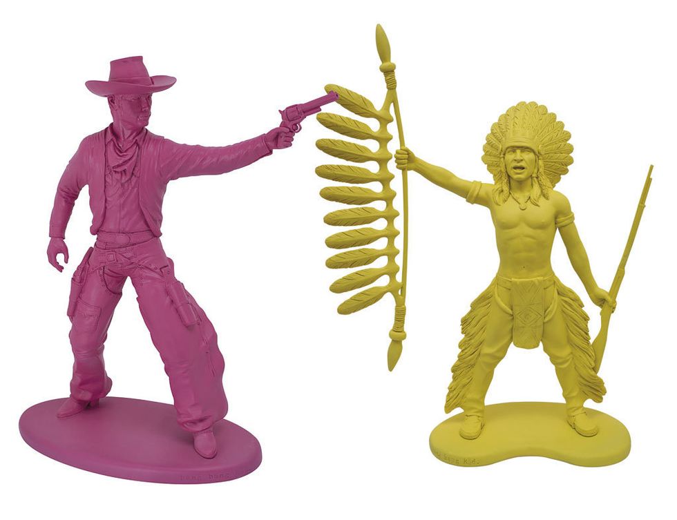 <p>Las figuras de juguete típicas de los '70 se  han transformado en esculturas de resina, que miden 40 cm  de alto, 129 €/cu, en <a href="http://ruevintage74.com" target="_blank">ruevintage74.com.</a></p>