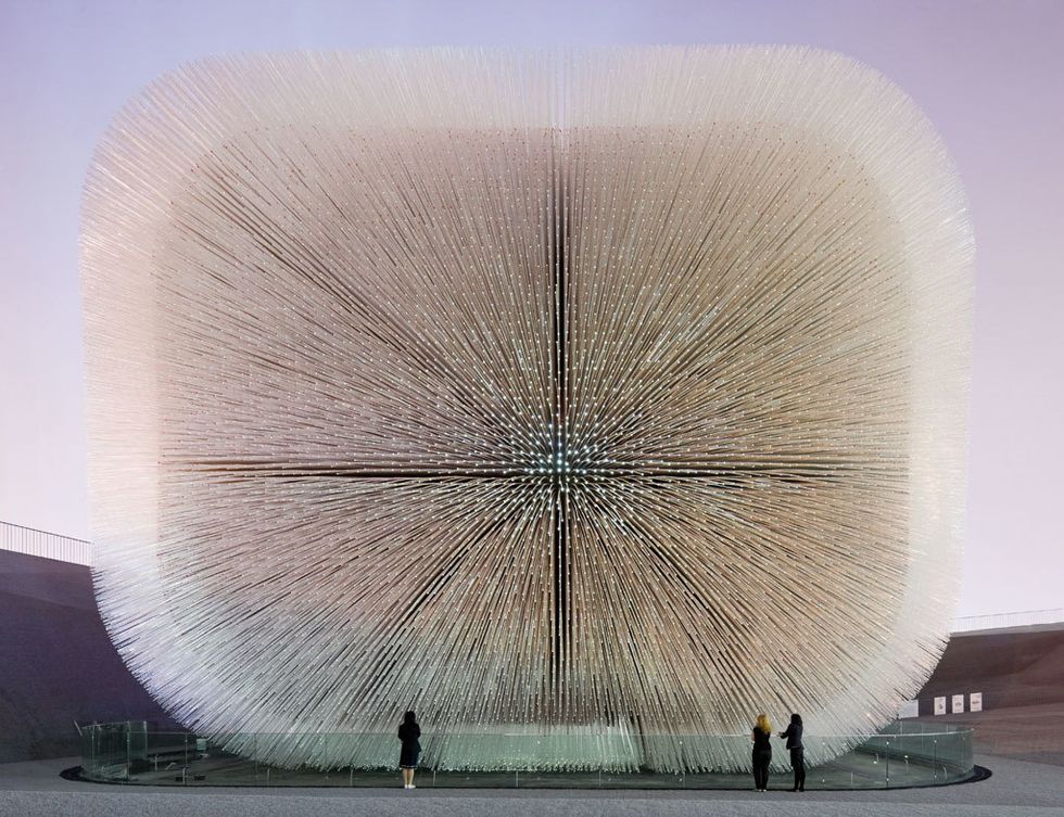 <p>Pabellón de Reino Unido en la Exposición Universal de Shanghái 2010, formada por filamen tos acrílicos que se  agitan con el viento.</p>