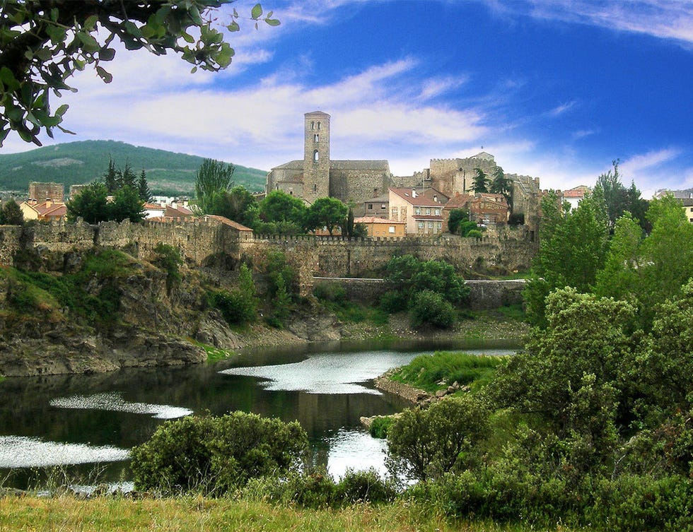 pueblos bonitos cerca de madrid buitrago de lozoya