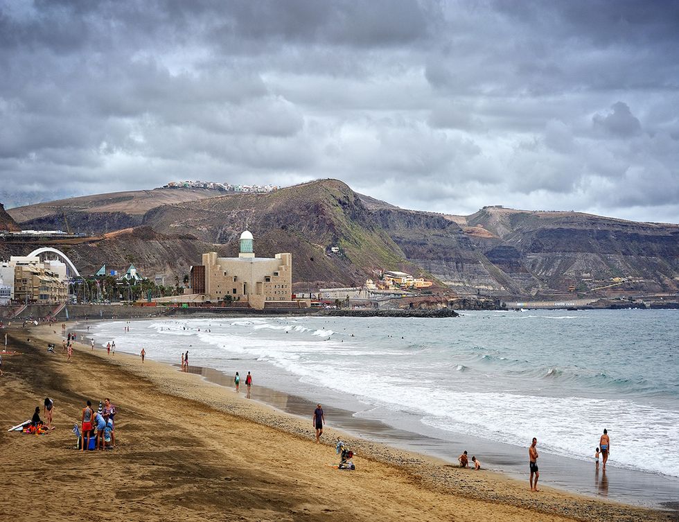 <p>Una de las mejores playas urbanas de las Islas Canarias. Perfecta tanto para los amantes del deporte como para familias en busca de tranquilidad.&nbsp;</p><p>Más información <a href="http://www.grancanaria.com/patronato_turismo/" target="_blank">aquí.</a></p>