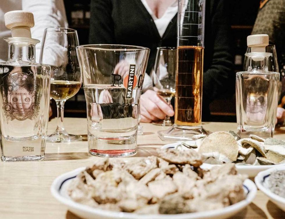 <p>La nueva era culinaria pide un compromiso ecológico con los productos adscritos al llamado kilómetro 0. Los nuevos Martini Riserva Speciale se elaboran a partir de vinos 100% italianos mediante un proceso que rinde homenaje a los métodos más tradicionales.&nbsp;</p>