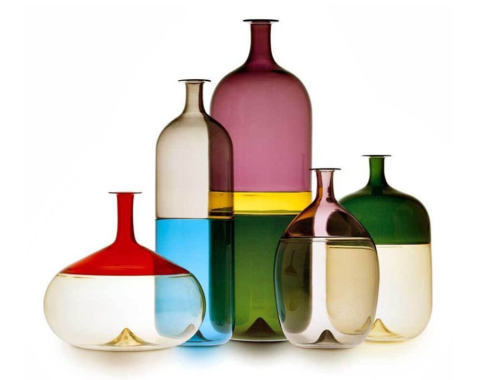 <p>Botellas de cristal de Murano soplado ‘by’ Tapio Wirkkala. </p>