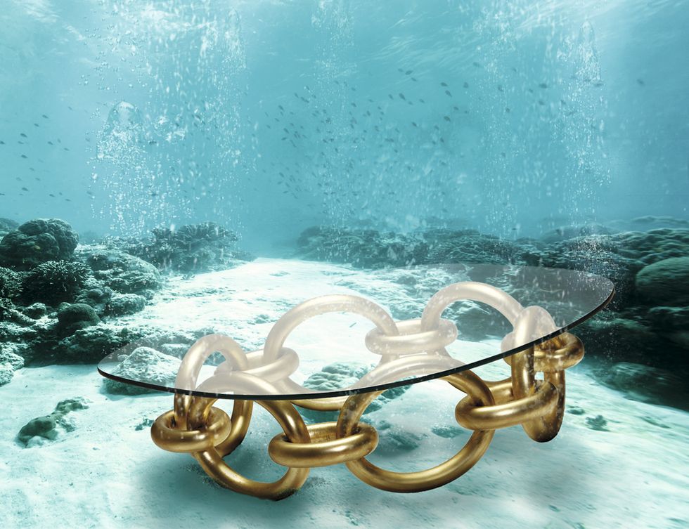 <p>Y lánzate a la pesca de la glamourosa mesa<i> Link,</i> con anillos encadenados y sobre de cristal. Una creación de <strong>Amu-Inspiration Design.</strong> </p>