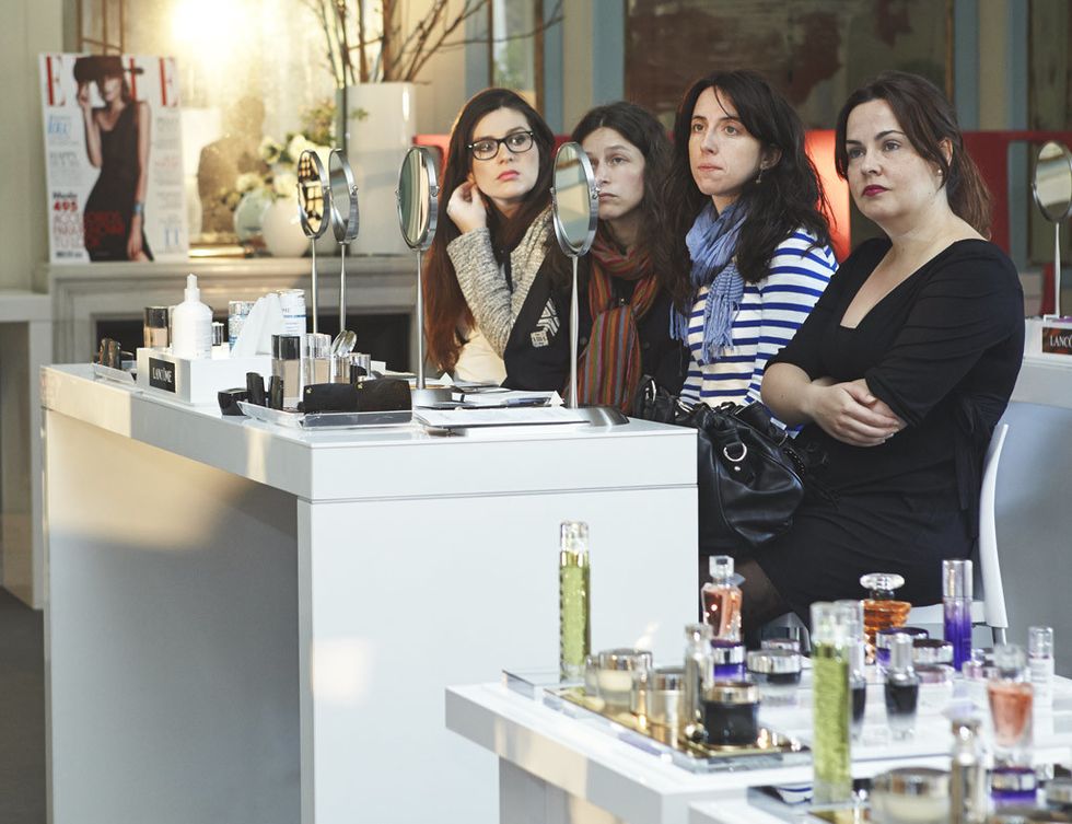 <p>La <i>master class</i> estuvo dirigida por el prestigioso maquillador Roberto Siguero, maquillador oficial de Lancôme en España. Las lectoras disponían de todos los productos Lancôme necesarios para seguir las lecciones del profesor.</p>