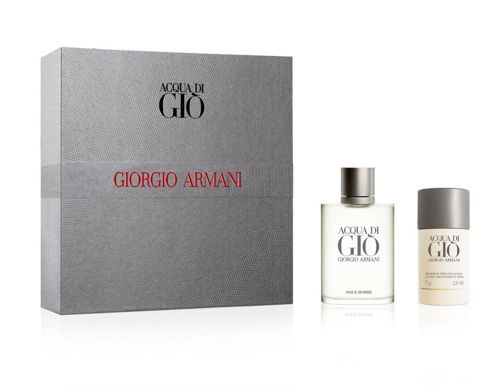 <p>'Acqua di Gio' (91 €), cofre de fragancia masculina y desodorante de <strong>Giorgio Armani</strong>.</p>