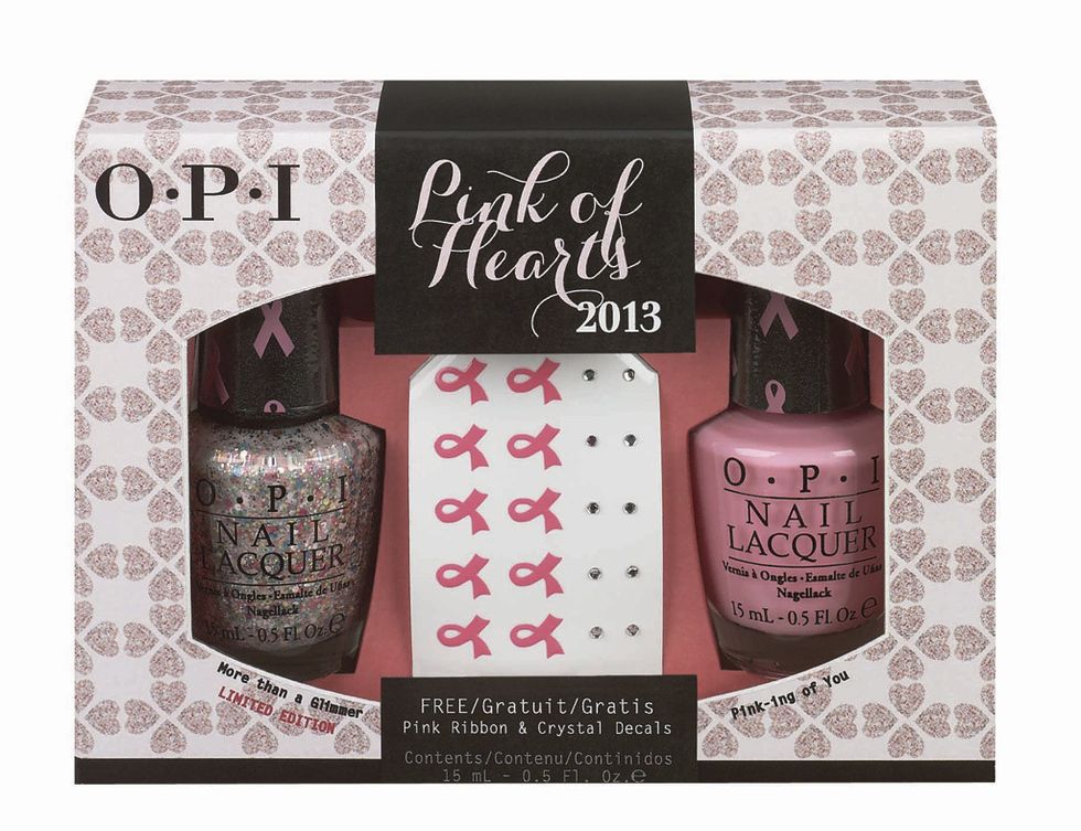 <p>'Pink Of Hearts' (25 €), de <strong>OPI</strong>. Dúo de lacas de uñas y pegatinas para <i>nail art&nbsp;</i>en apoyo a la investigación del cáncer de mama.</p>
