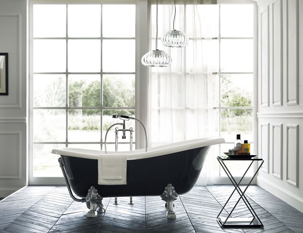 <p>Bañera Dea, de la col. <i>Magnífica</i>, de Gianni Pareschi para Scavolini Bathrooms (c.p.v.)</p>