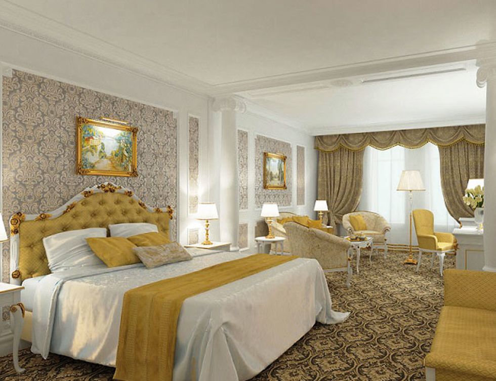 <p>Es el <a href="http://www.thehermitagehotel.ru" target="_blank">hotel</a> oficial del famoso museo de San Petersburgo, en la ribera del río Neva. Está equipado con 156 habitaciones (desde 340 euros), y llamado a ser uno de los lugares de retiro más lujosos de la histórica ciudad rusa.</p>