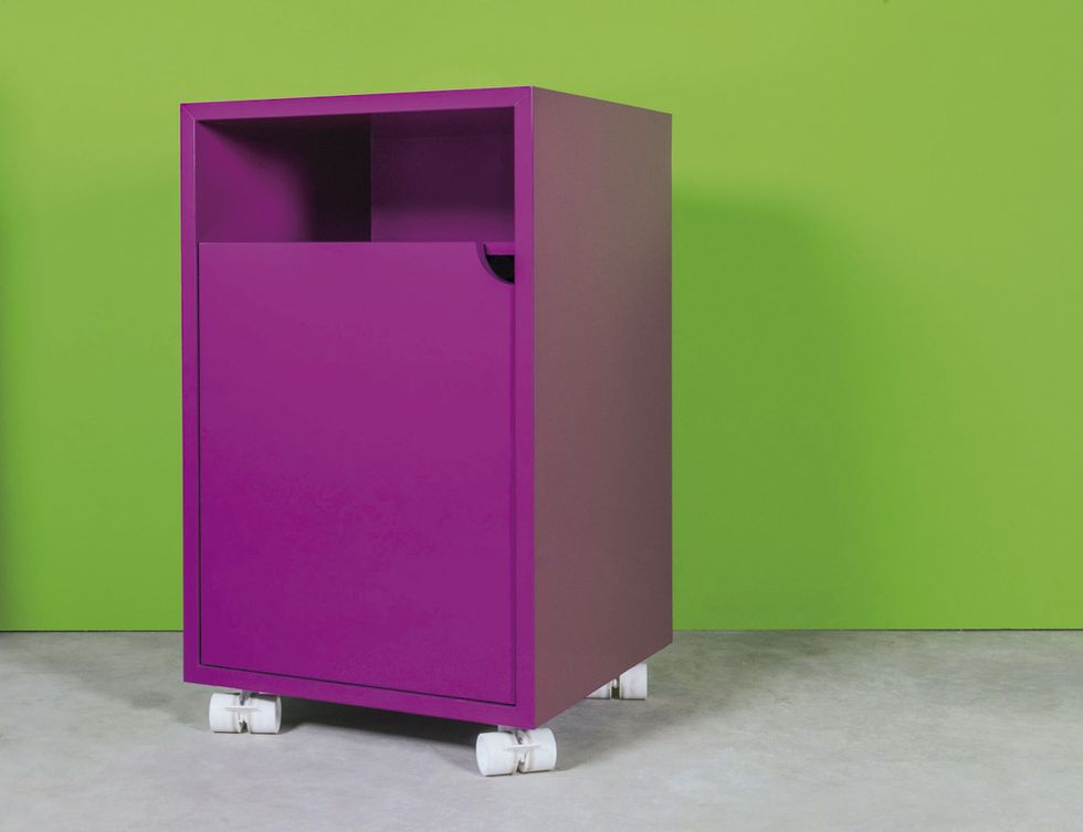 <p>Es uno de los tonos de la col. <i>PicNic</i> de muebles modulares de Regia, como éste con ruedas, 490 €.&nbsp;</p>
