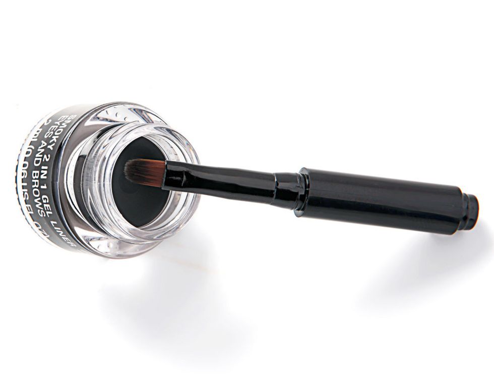 <p><strong>The Body Shop</strong> Smoky 2 in 1 Gel Liner Eyes &amp; Brows'.</p>
