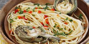 Food, Cuisine, Pasta, Noodle, Spaghetti, Chinese noodles, Tableware, Ingredient, Al dente, Produce, 