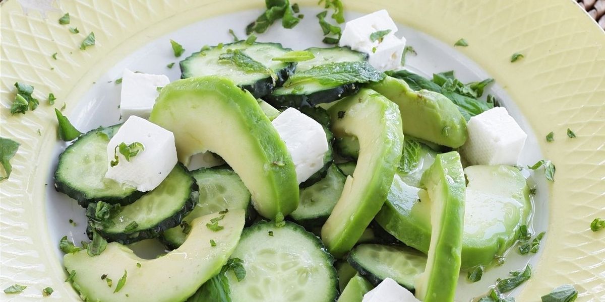 Ensalada De Pepino Y Aguacate