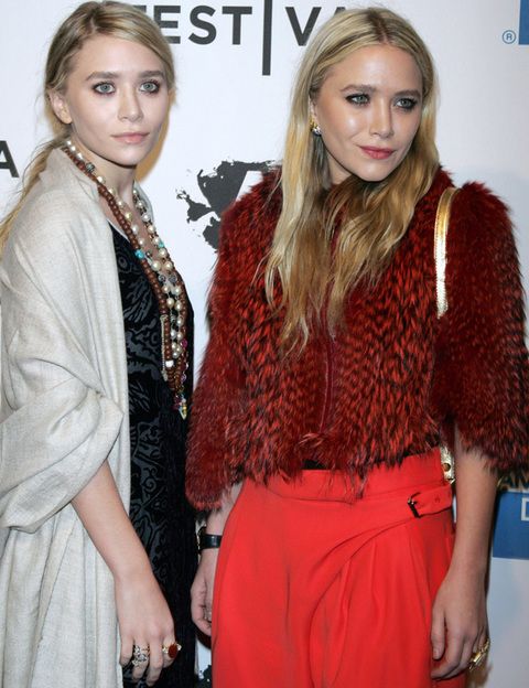 <p><strong>Mary Kate y Ashley,</strong> son las más fashionistas y marcan estilo en cada una de sus apariciones. ¿Sus claves de estilo? Toques vintage y prendas de corte masculino.</p>