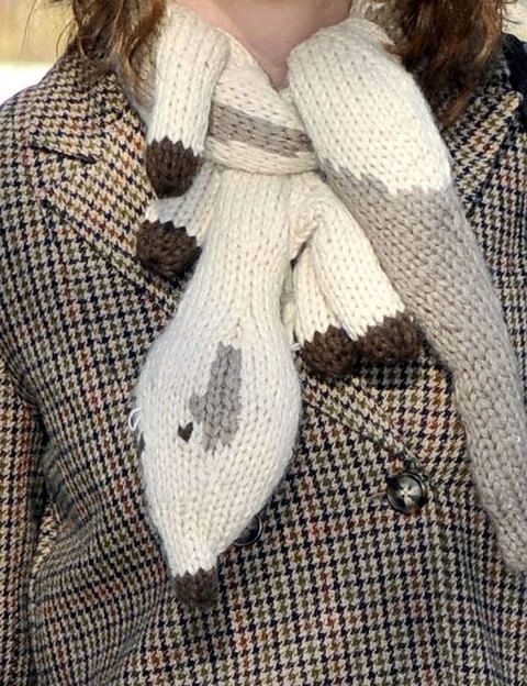 <p>Divertido a la par que original la bufanda de animal en lana para abrigarse del frío.</p>
