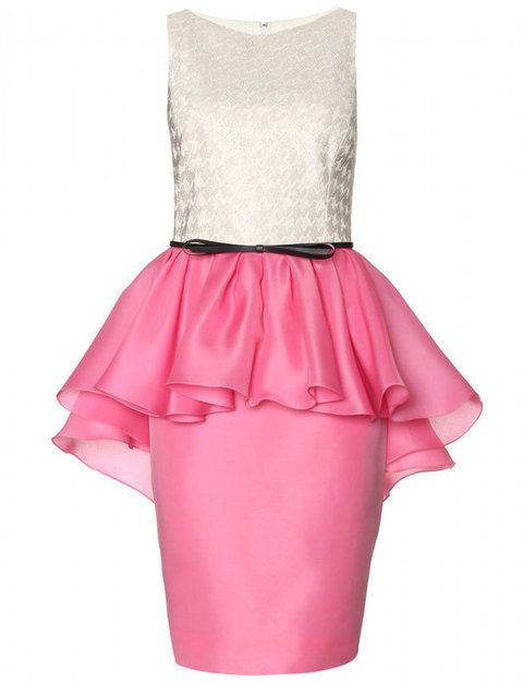 <p>Vestido en rosa y blanco con cinturón, muy apto para un evento o un enlace.</p>