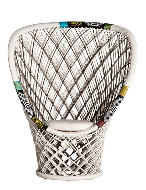 <p>Es la butaca Pavo Real, un diseño de Urquiola para Driade. ¡Espectacular!, 1.695 €. </p>