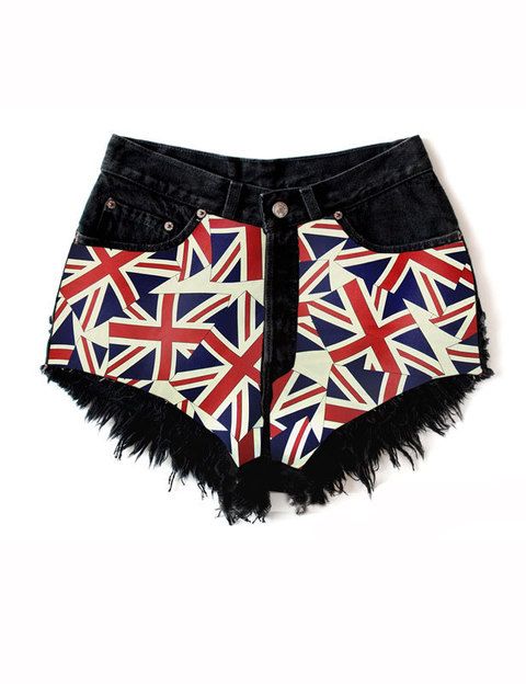 <p>Nos encantan estos shorts customizados con la bandera británica, ideales para ir a un Festival de música.</p>