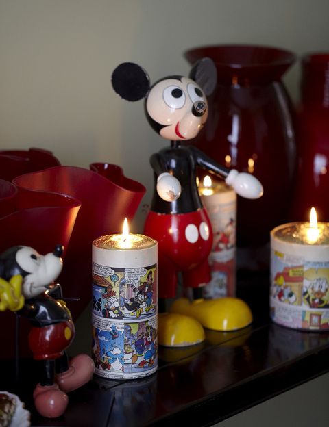 <p>En Navidad, no pueden faltar detalles para los más pequeños, como esta figurita del eterno Mickey Mouse, de la colección privada de Rossella.</p>