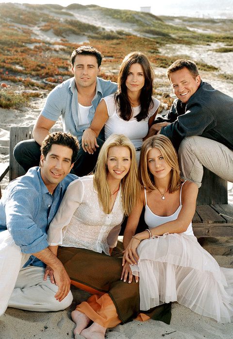 <p>De 1994 a 2004 fue Rachel Green en <i>Friends,</i> la exitosa serie que la convirtió en un sex-symbol. En la imagen la vemos en los primeros años de emisión juntoa a sus compañeros de reparto.</p>