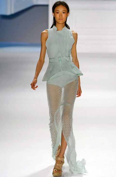 <p>Transparente modelo mint de<strong> Vera Wang</strong> primavera-verano 2012.</p>