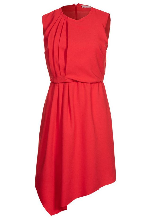 <p>De corte asimétrico, vestido corto de algodón en rojo, 47,95 €.</p>