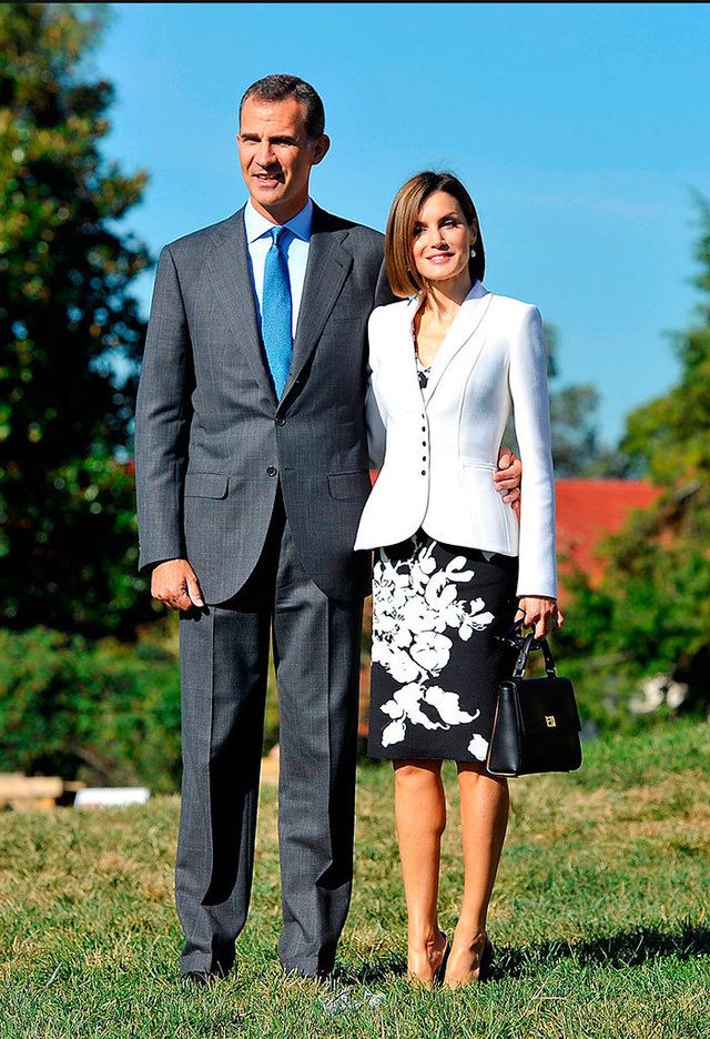 <p>El pasado mes de septiembre el matrimonio Real realizó una visita a Estados Unidos. Aquí les vemos posando en el Monte Vernon, Virgina.</p>