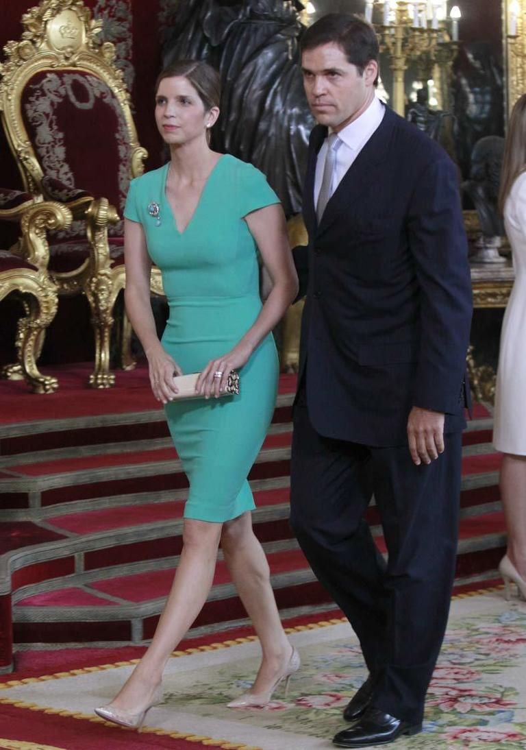 <p>Luis Alfonso de Borbón, duque de Anjou, y su mujer, Margarita Vargas de verde esmeralda.</p>