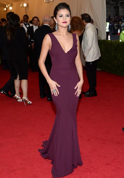 La evolución del estilo y mejores looks de Selena Gomez La evolución del estilo y mejores looks de Selena Gomez