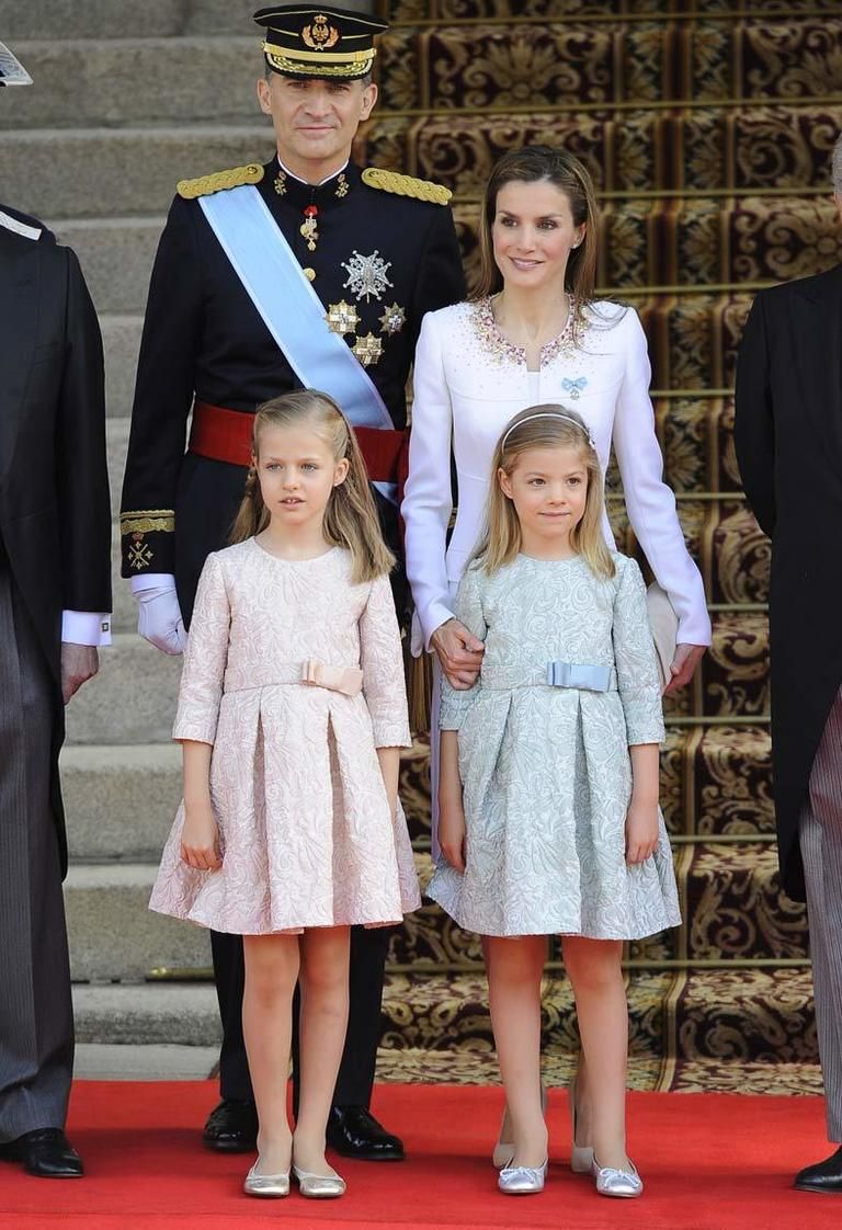 <p>El 19 de junio vivimos el acto de proclamación de <strong>Felipe VI y Letizia</strong>. Desde ese mismo día Leonor pasó a ser la Princesa de Asturias y sucesora al trono.&nbsp;</p>