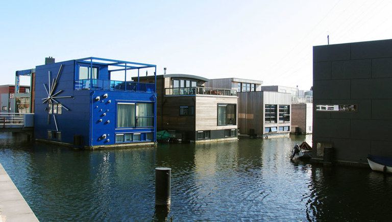 <p>El barrio de IJburg es un genial proyecto de ingeniería, en el que han participado los grandes arquitectos holandeses, ganando terreno al lago Ijmeer.</p>