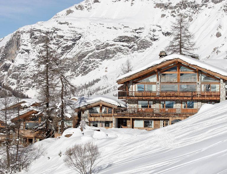 <p><strong>Le Chardon Mountain Lodges</strong> son cinco acogedores chalets en el corazón de la estación de Val d'Isère. Más info. <a href="http://www.lechardonvaldisere.com/" target="_blank">www.lechardonvaldisere.com</a></p>