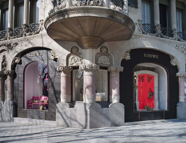 Loewe relanza su tienda de Barcelona