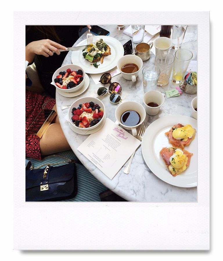 <p>No olvides que la comida es uno de los principales temas de Instagram: en vacaciones, los pantagruélicos desayunos tipo buffet del hotel constituyen un tema perfecto para tu próximo 'post'. ¿Que están muy vistos? Sí. ¿Que presumirás mogollón? También. Foto: <a href="http://instagram.com/chiaraferragni" target="_blank">@chiaraferragni</a>.</p>