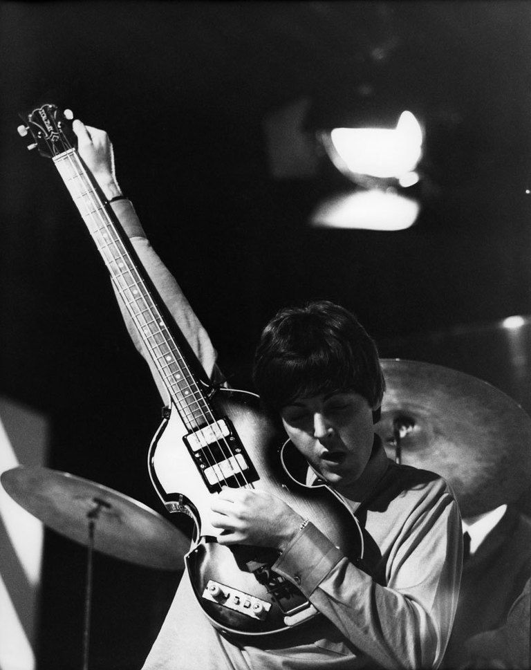 <p>Paul McCartney, en pleno concierto.</p>