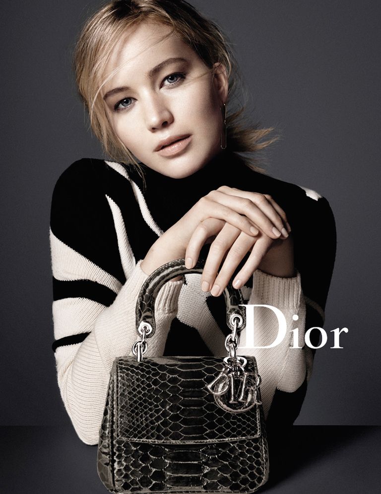 <p>La actriz con su versión del 'Be Dior'.</p>