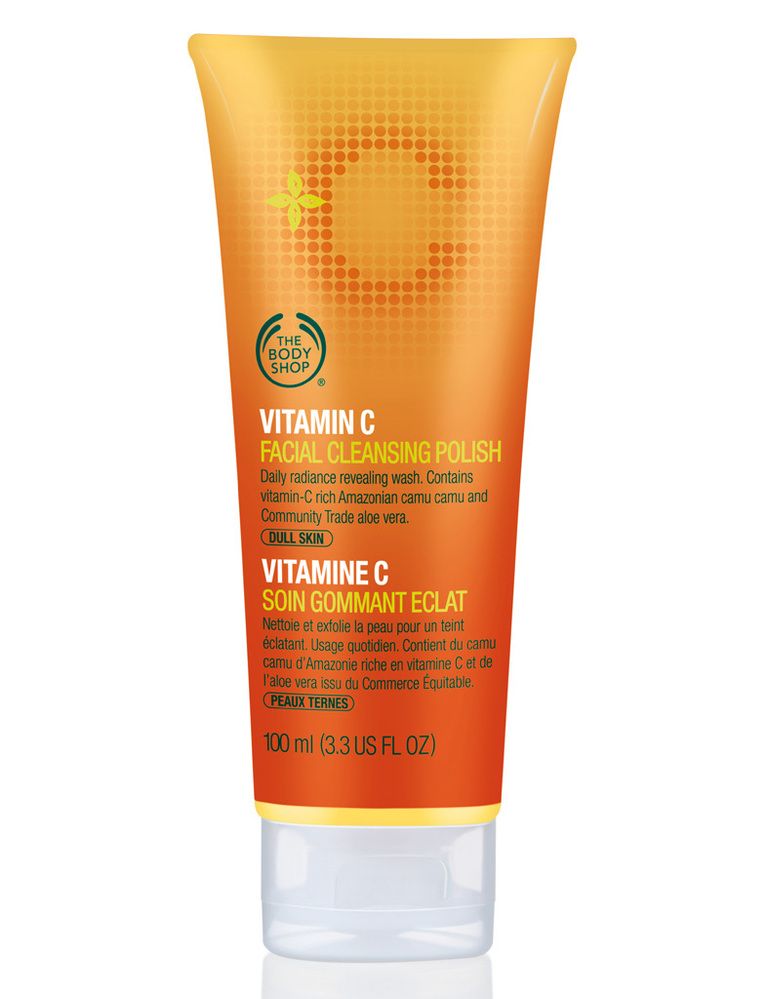 <p>'Exfoliante facial diario de Vitamina C' , limpia y exfolia la piel con suavidad. De <strong>The Body Shop</strong> (16,50 €)</p>