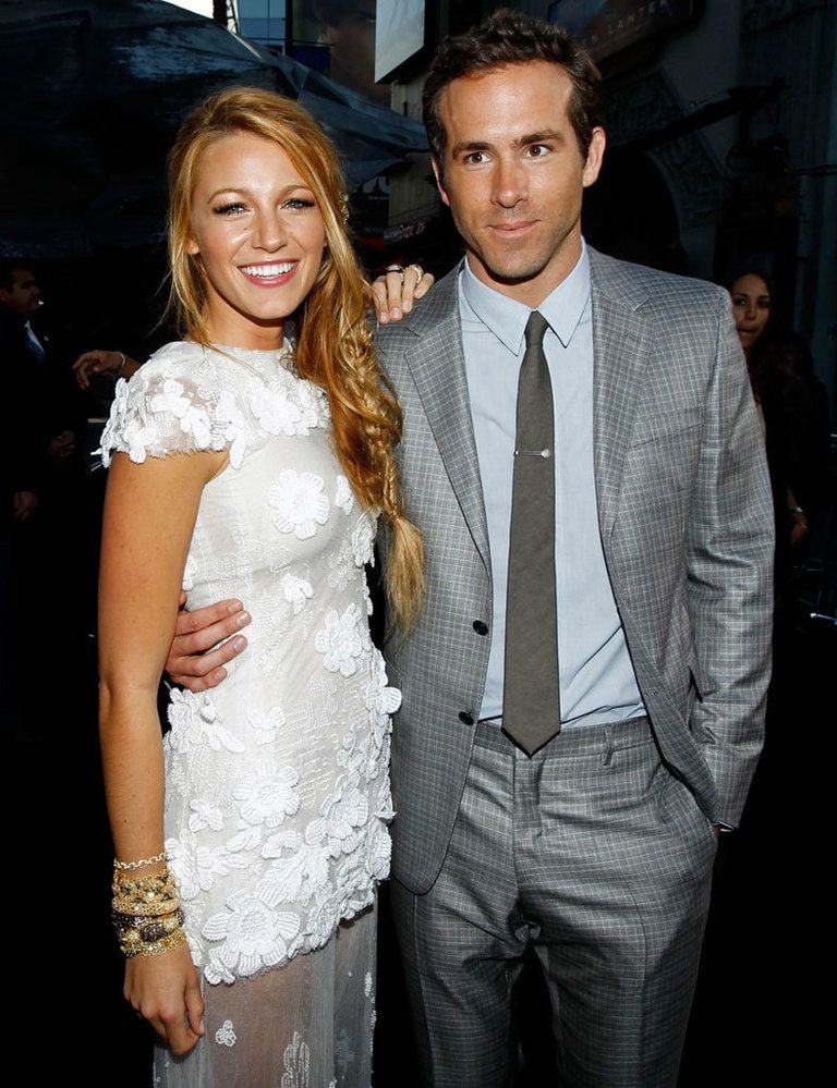 <p>La pareja posa juntos en la prèmier de la película 'Green Lantern' en Los Ángeles.</p><p>&nbsp;</p>