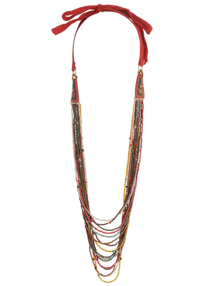 <p>Collar XL de cuentas multicolor con lazo rojo (8,90 €) de <a href="http://www.forever21.com/EU/Product/Product.aspx?BR=f21&amp;Category=acc_necklace&amp;ProductID=1000034461&amp;VariantI" target="_blank"><strong>Forever 21</strong></a>. &nbsp;</p>