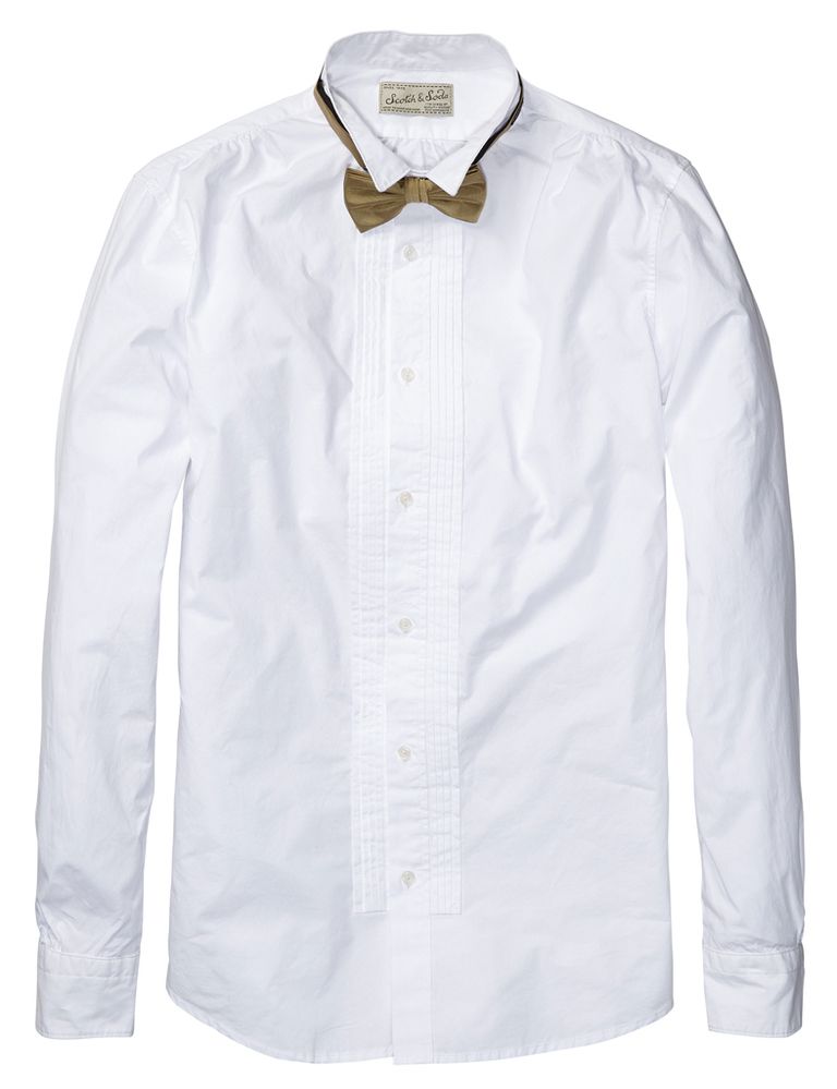 <p>Camisa blanca con pechera de <strong>Scotch &amp; Soda</strong> (89,95€).</p>