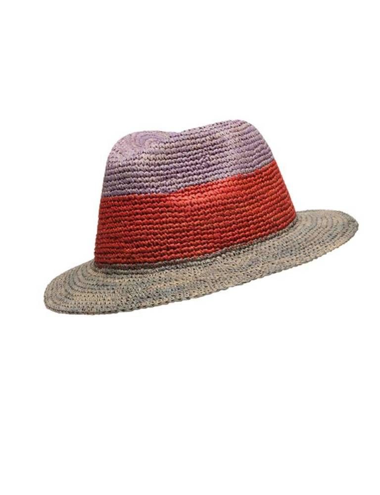 <p>Sombrero de rafia tricolor, de<strong> Bimba &amp; Lola</strong> (45 €).</p>