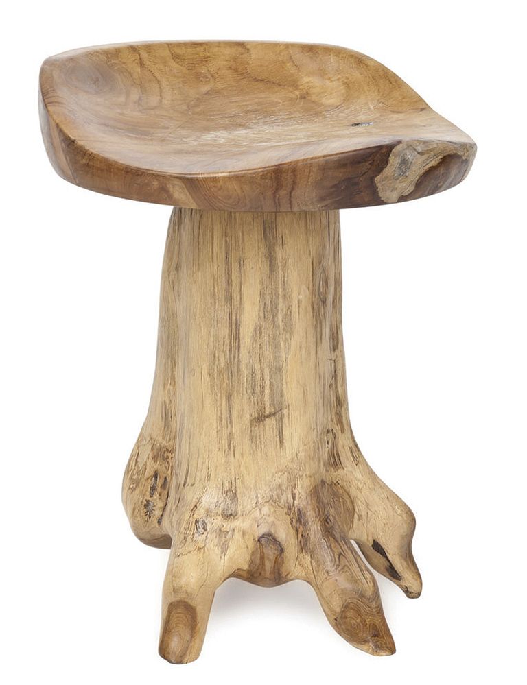 <p>De madera de teca, mide 38x38, al. 46 cm, modelo <i>Tronco,</i> de Zara Home, 99,99 €. </p>
