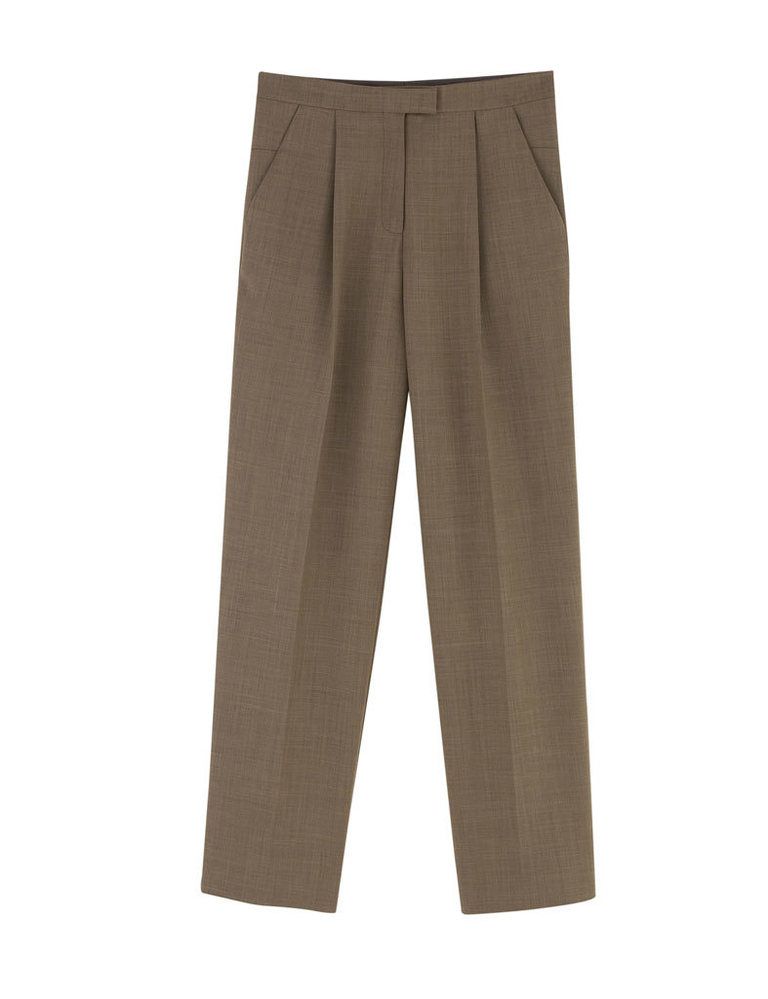 <p>Pantalones rectos de corte masculino, de <strong>Cos</strong> (89 €).</p>